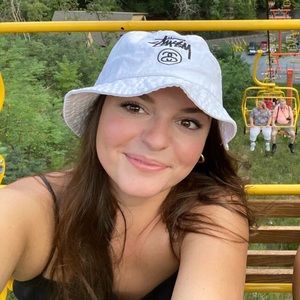 Meet your Posher, Danyel